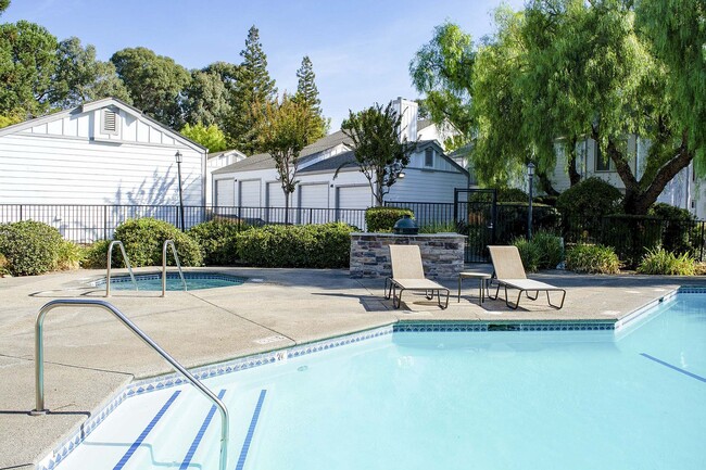 Building Photo - The Park on Riley