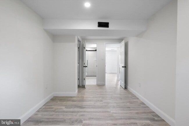 Building Photo - 7414 Pohick Rd