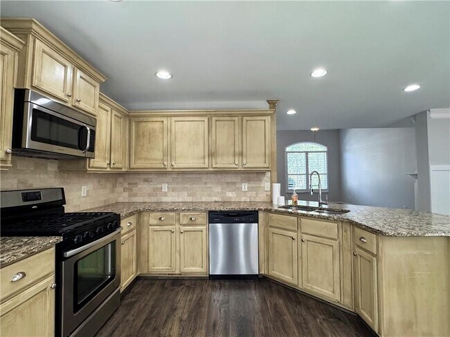 Building Photo - 3331 Serenade Ct