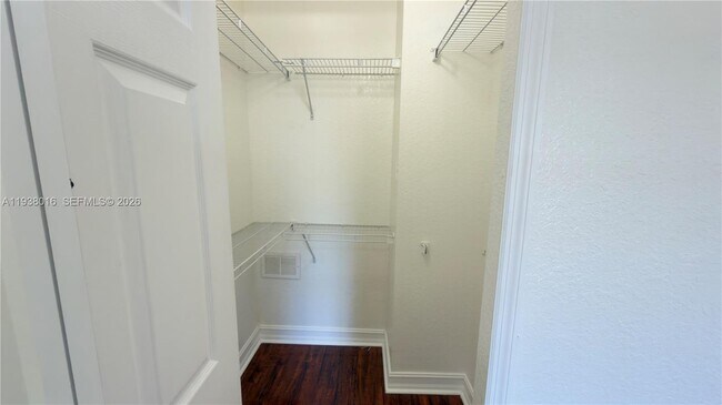 Building Photo - 7633 NW 114th Path