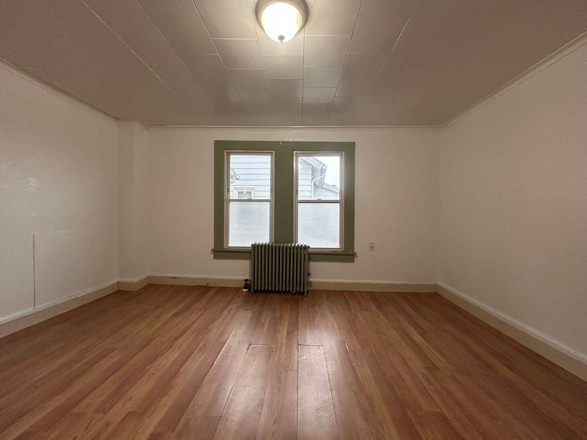 Bedroom p4 - 913 Price St
