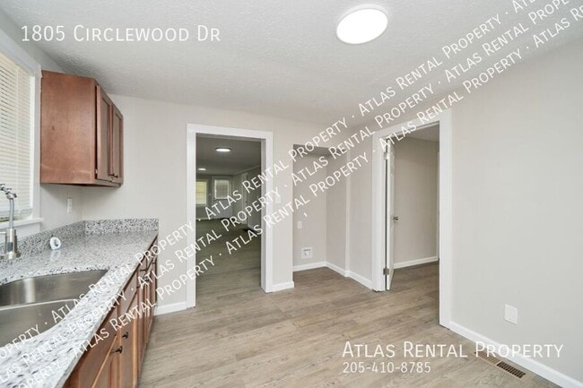 Building Photo - 1805 Circlewood Dr