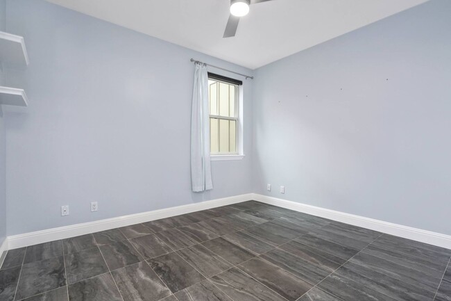 Building Photo - Pet Friendly, 3/2.5 Groundfloor Condo with...