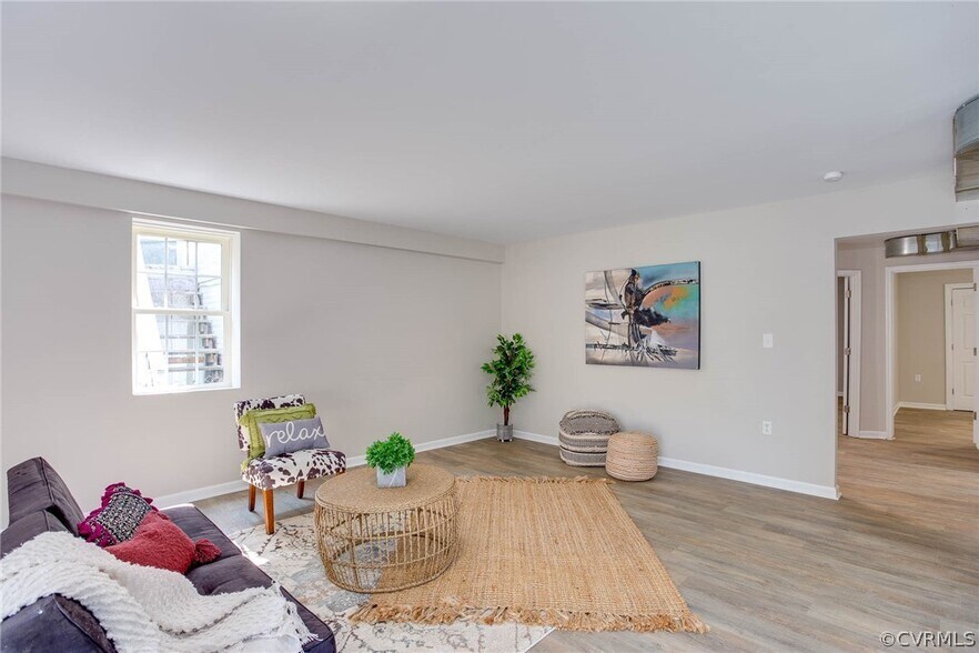 Building Photo - 2313 4th Ave