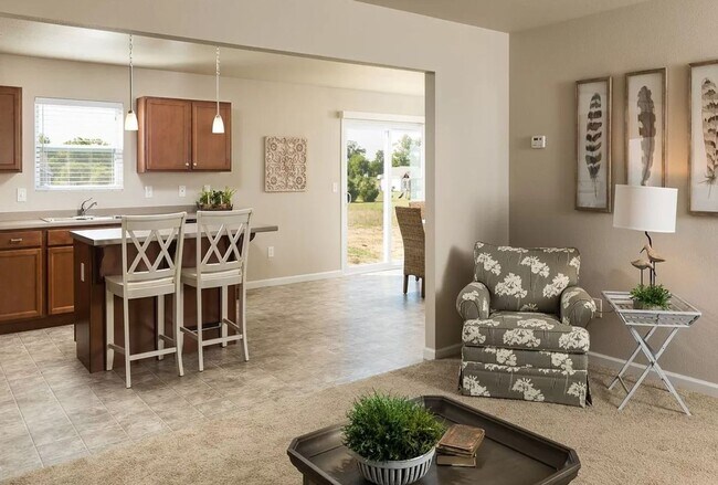 Building Photo - Newer 2000 sq ft 4 bedroom home for Lease