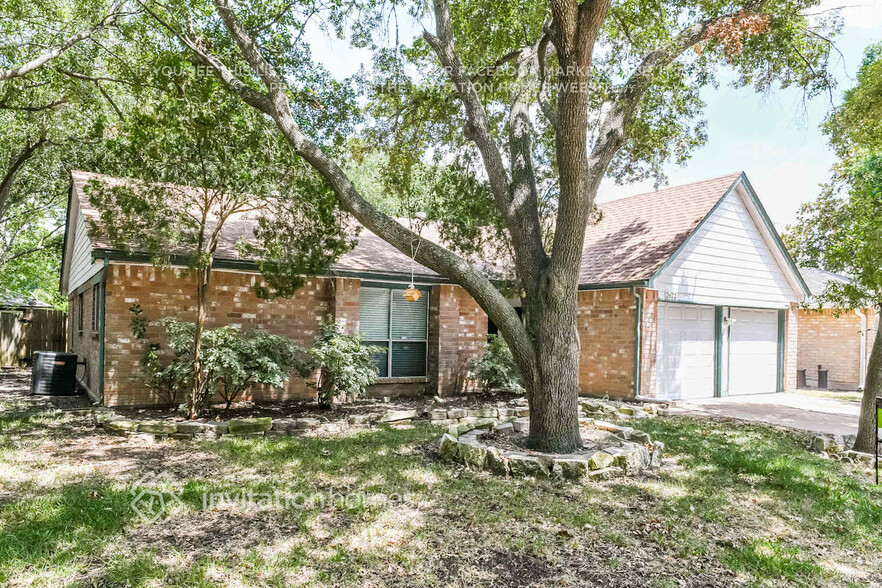 Building Photo - 2622 Broomsedge Dr