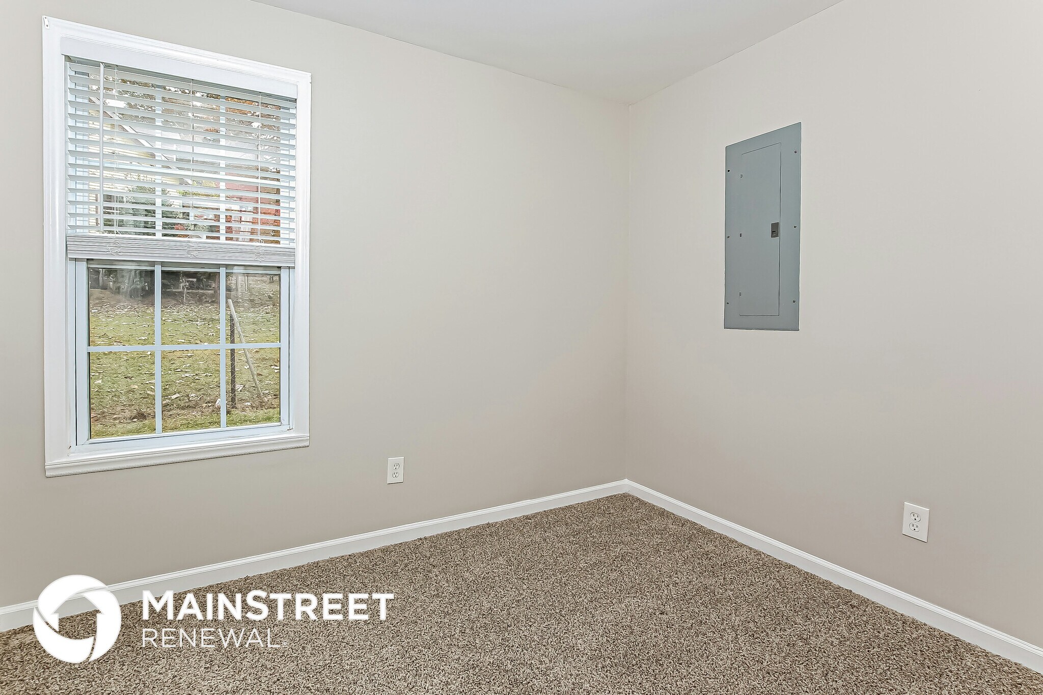 Building Photo - 1850 Adams Ave