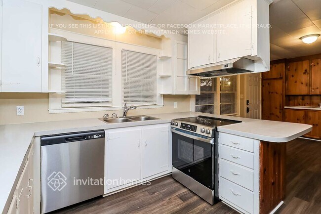 Building Photo - 2209 Ln St