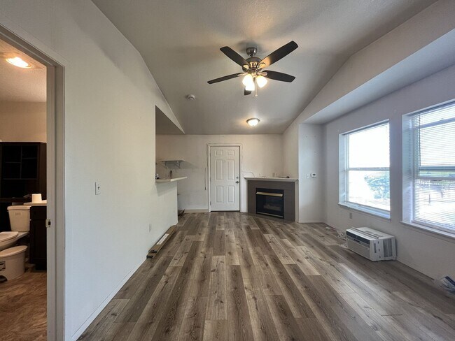 Building Photo - 15074 NW Central Dr