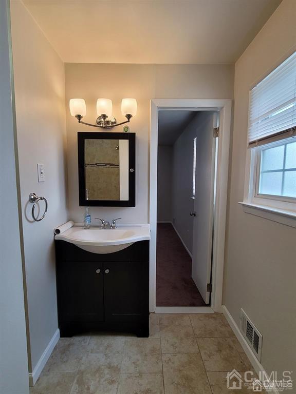 Building Photo - 94 Garfield Ave