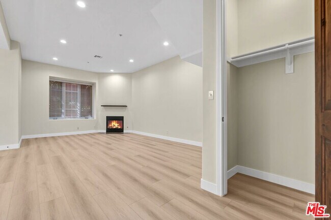 Building Photo - 3833 Huron Ave