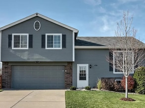 Building Photo - 6714 N 110th Ave