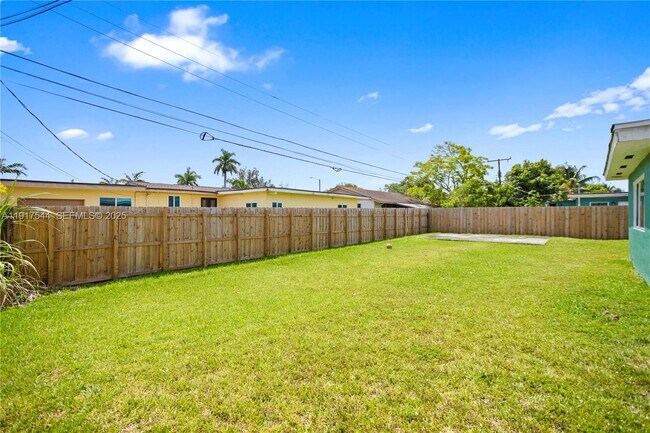 Building Photo - 1831 SW 97th Terrace