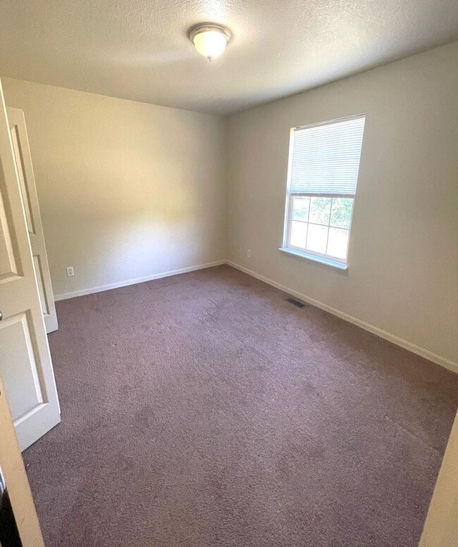 Building Photo - Duplex on Rice Road