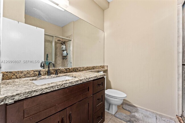 Building Photo - 680 Cypress Club Way