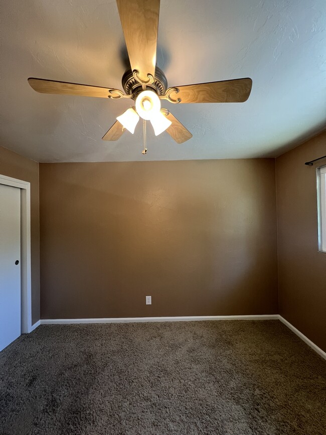 Building Photo - 3344 Sandy Way