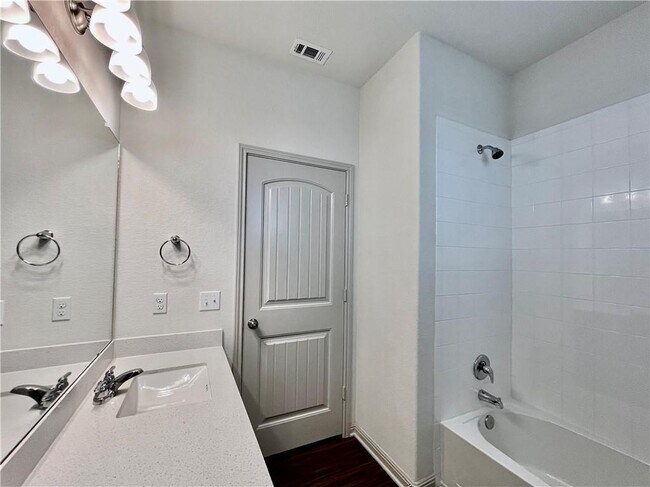 Building Photo - 18301 Calasetta Dr