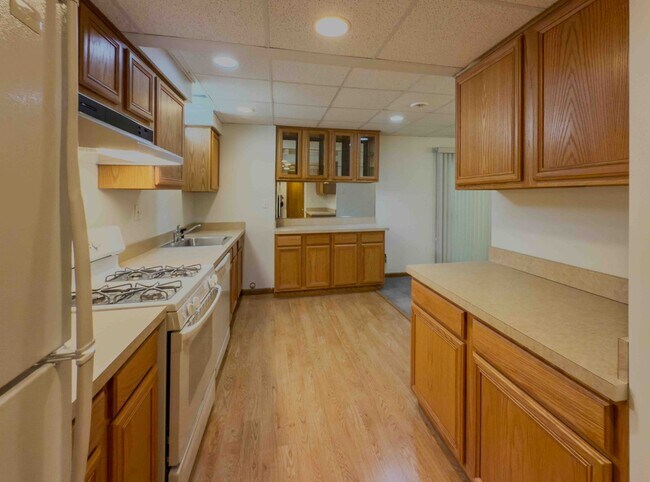 Building Photo - Exceptional Lease Offering in Novi Schools!