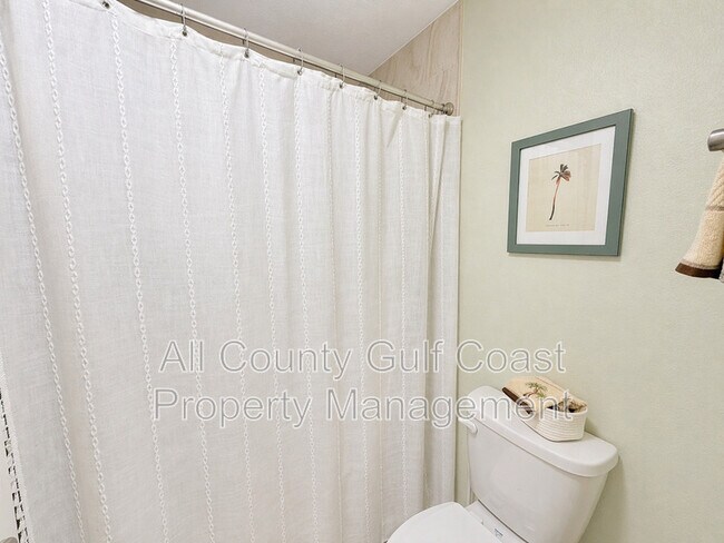 Building Photo - 275 Mission Trail W