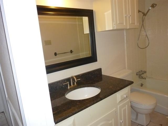 Building Photo - 6918 La Manga Dr