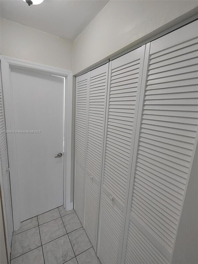 Building Photo - 17101 NW 57th Ave