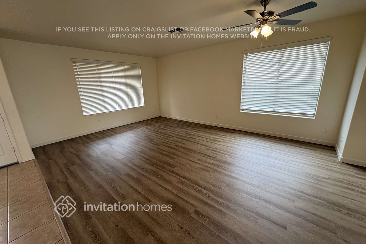 Building Photo - 8816 West Myrtle Ave