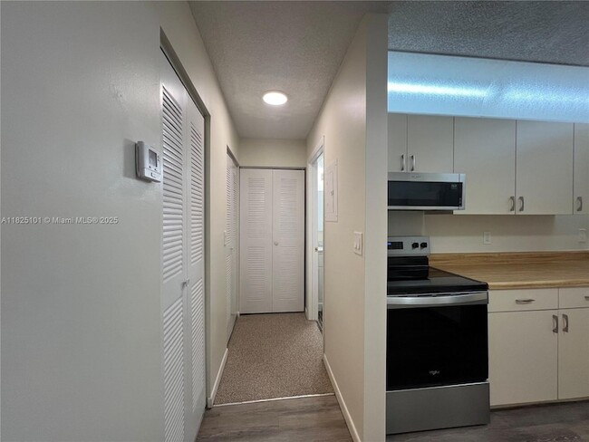 Building Photo - 21133 SW 85th Ave