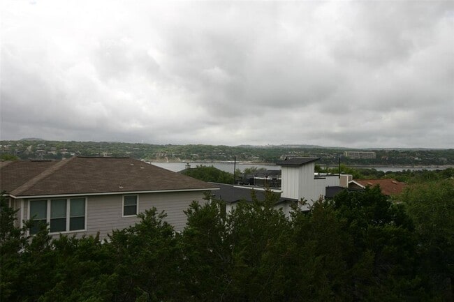 Building Photo - 332 Southwind Rd