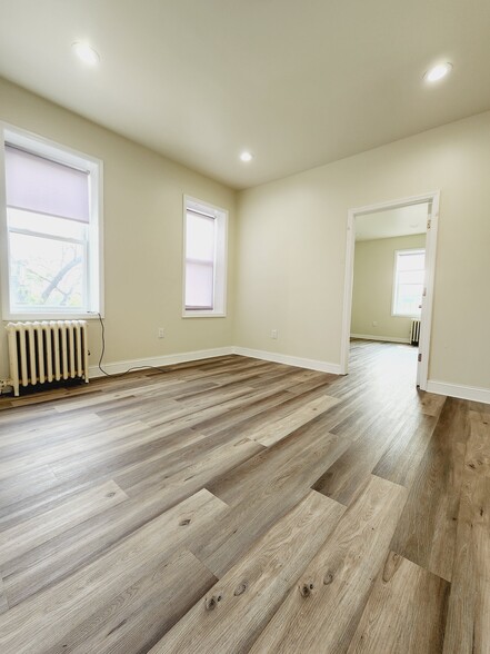 11 Broadway Ave 45 - 10 Broadway