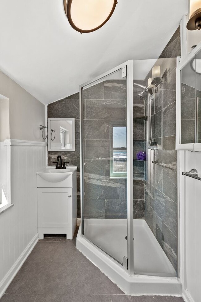 Primary Photo - Gorgeous 3 bedroom home in North Versaille...
