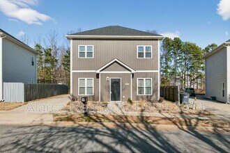 Building Photo - 425 Centerfield Dr
