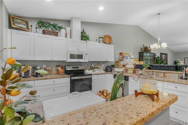 Building Photo - 2142 S Gleneagle Terrace