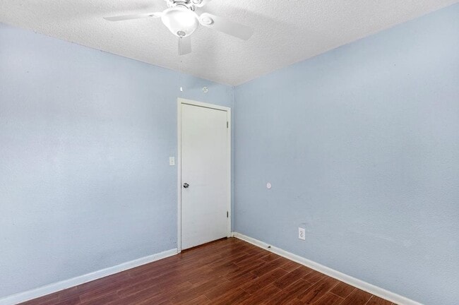 Building Photo - 5310 6th St