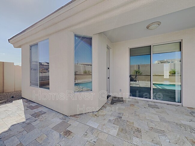 Building Photo - 1890 Ranchito Dr