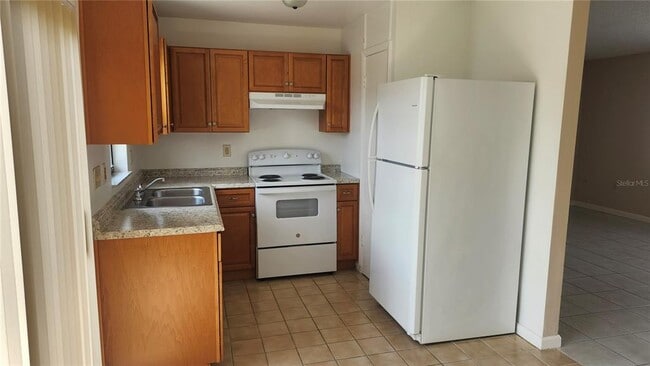 Building Photo - 1732 Mitten Terrace