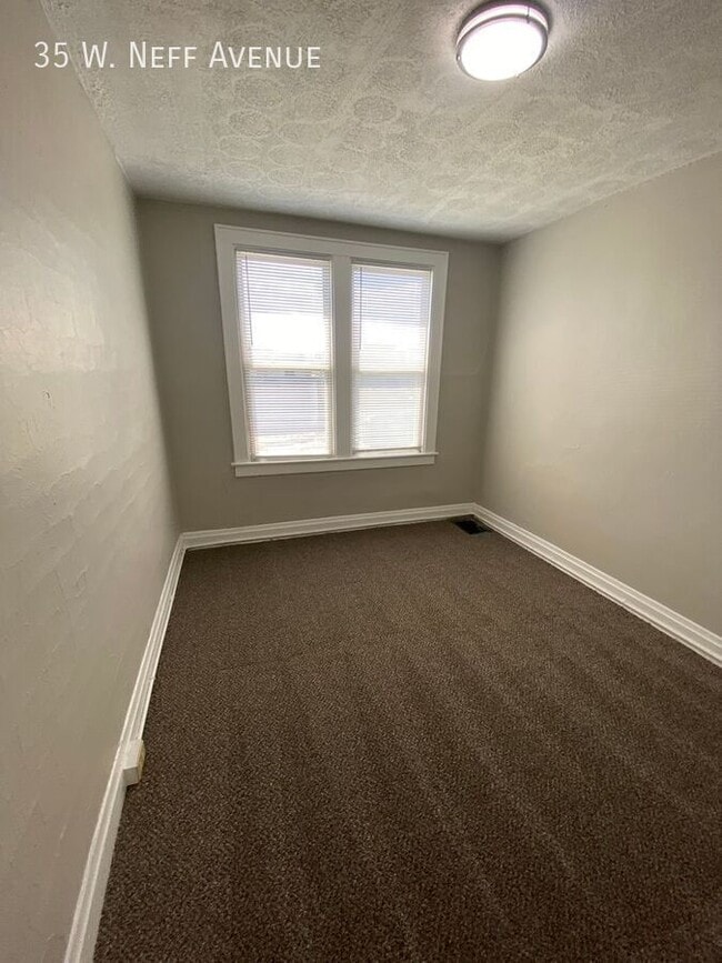 Building Photo - 35 W Neff Ave