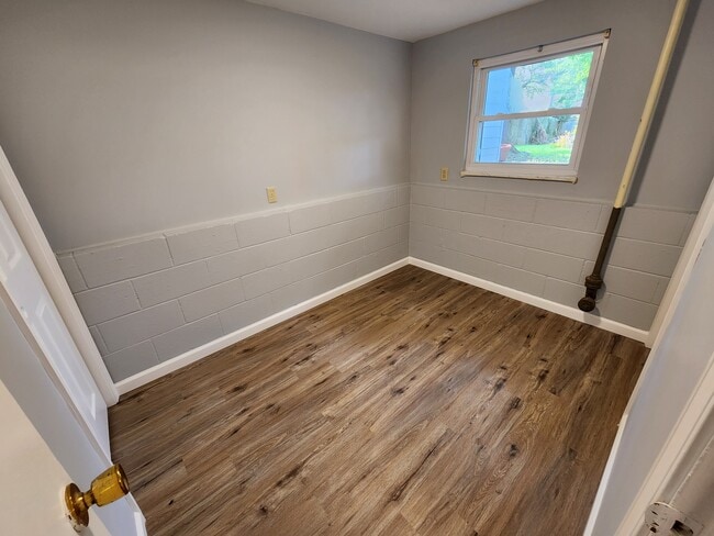 Storage room - 852 E Olmstead Ave