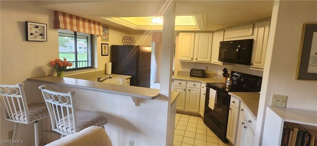 Building Photo - 222 Fox Glen Dr