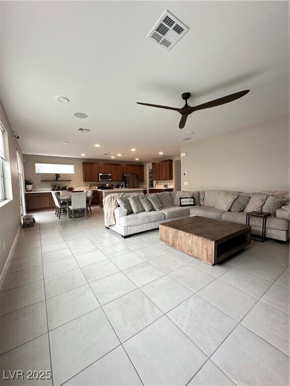 Building Photo - 1309 Azure Jay Ave