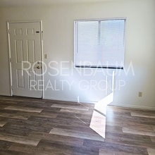 Building Photo - Charming 1-bedroom, 1-bath duplex apartmen...