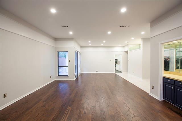 Building Photo - 16114 Shadybank Dr