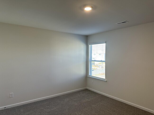 Building Photo - 6017 Northway forest Dr