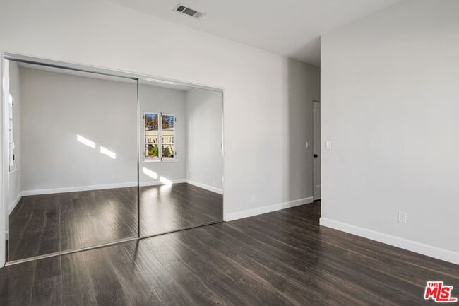 Building Photo - 408 N Genesee Ave