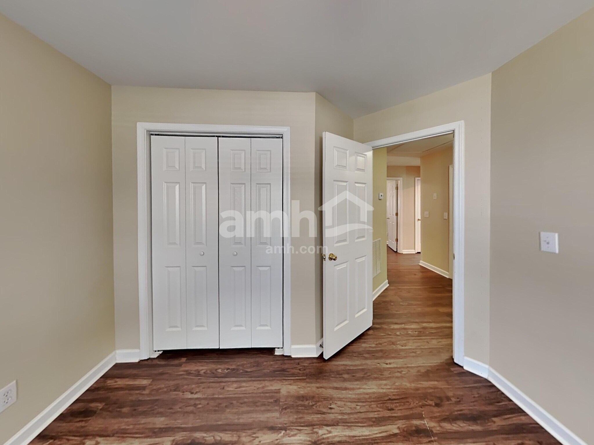 Building Photo - 111 Lexington Parke Dr