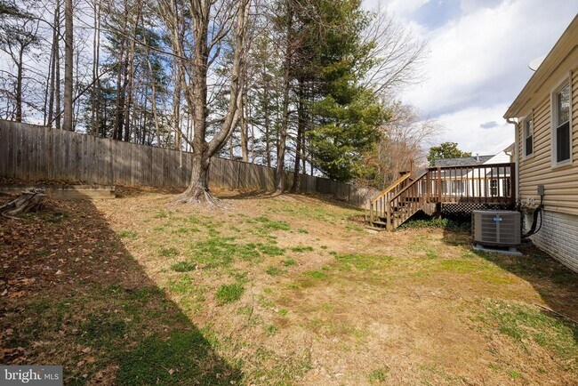 Building Photo - 7710 Green Garland Dr