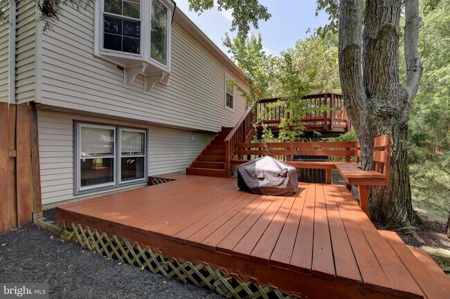 Building Photo - 618 Worchester St