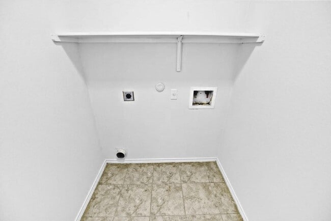 Building Photo - 5721 Knoll Pines Pass