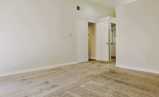Building Photo - Updated Hemet Home, 2Bd, 2Ba, Bonus Room