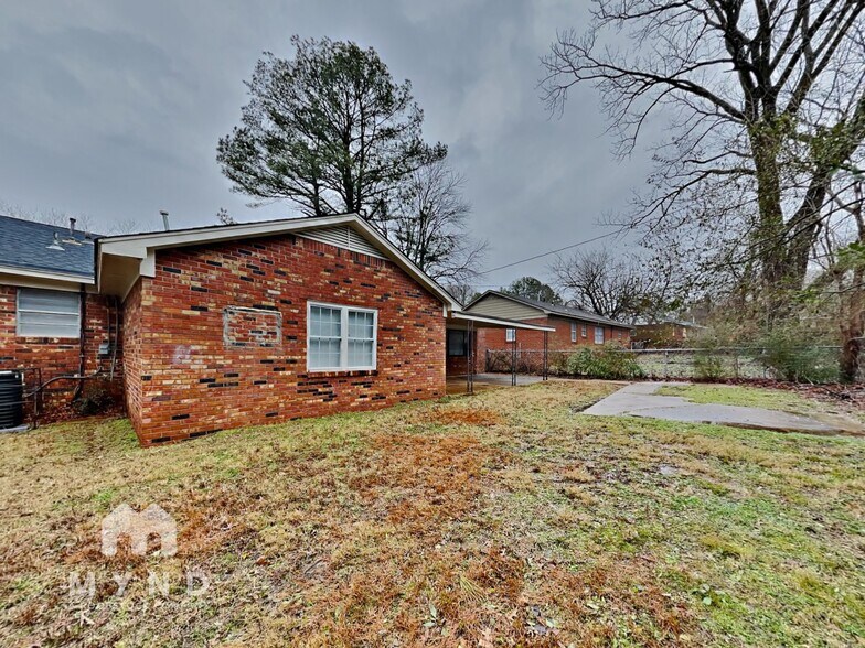Building Photo - 3675 Ridgemont Ave