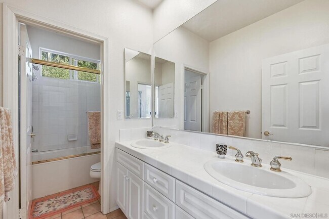 Building Photo - 8010 Gilman Ct